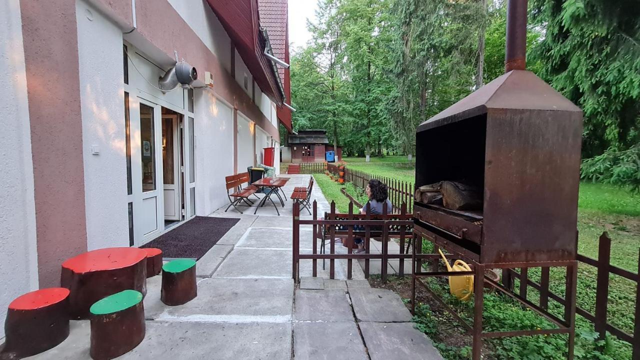 Pensiunea Happy Inn Dornavátra Kültér fotó
