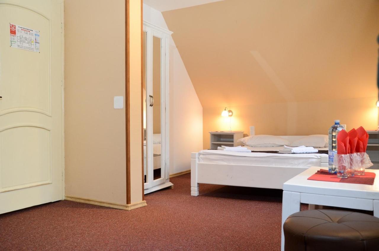 Pensiunea Happy Inn Dornavátra Kültér fotó