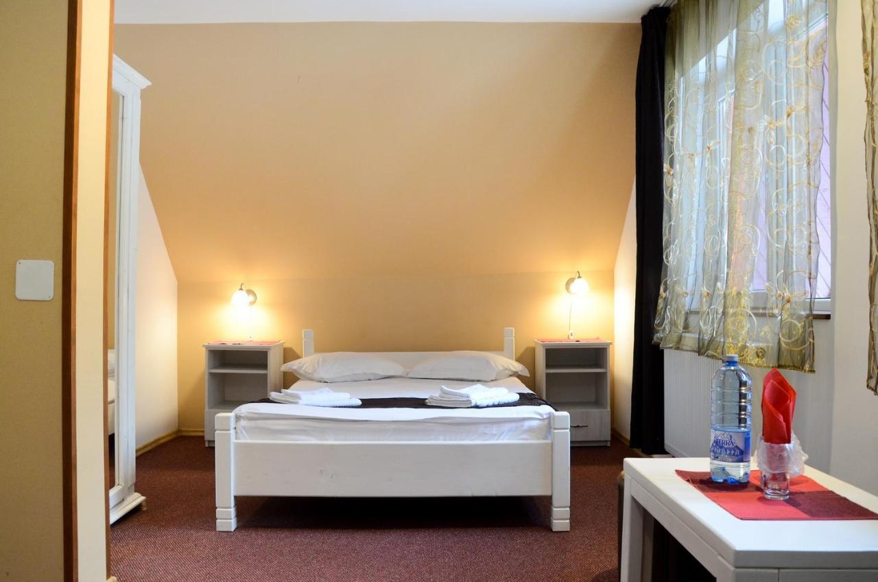 Pensiunea Happy Inn Dornavátra Kültér fotó