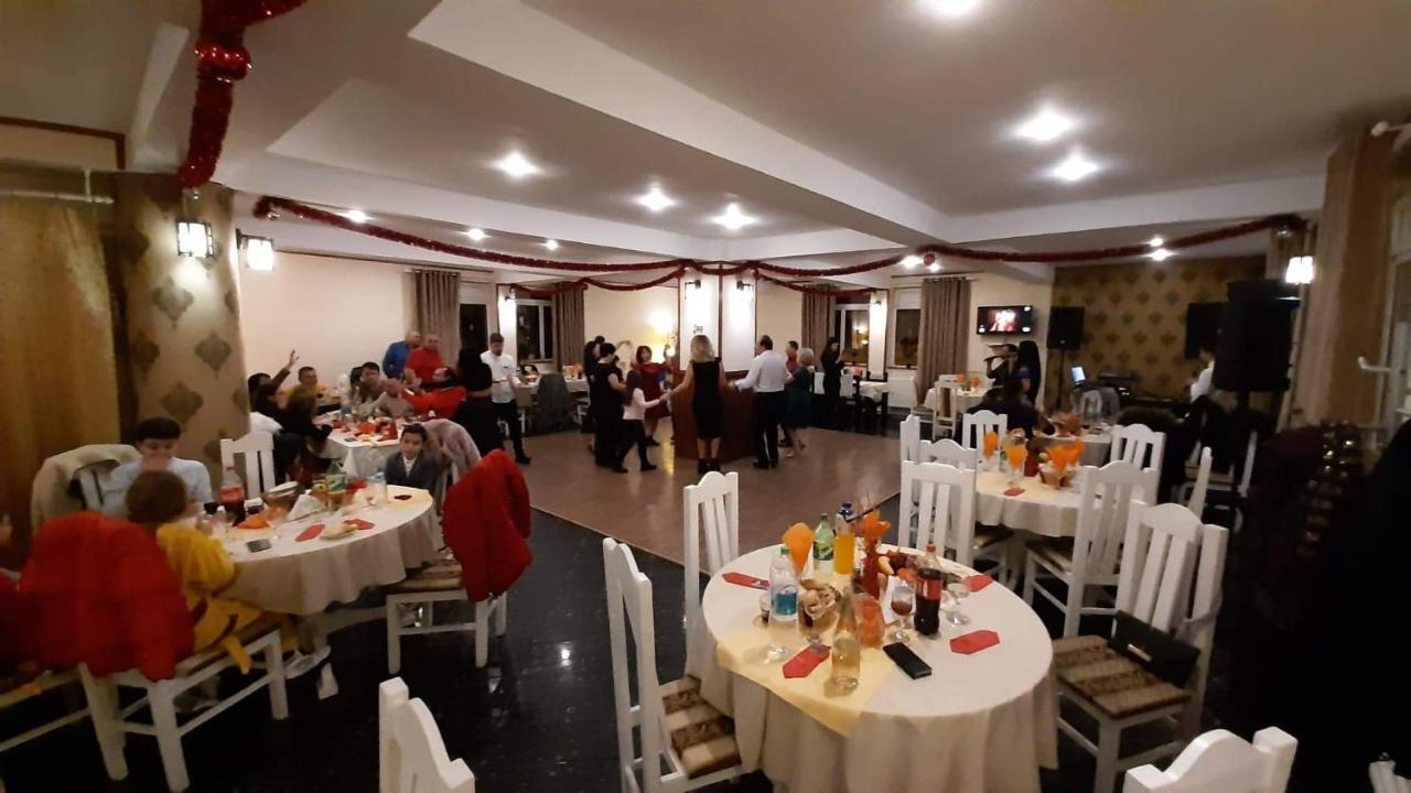 Pensiunea Happy Inn Dornavátra Kültér fotó